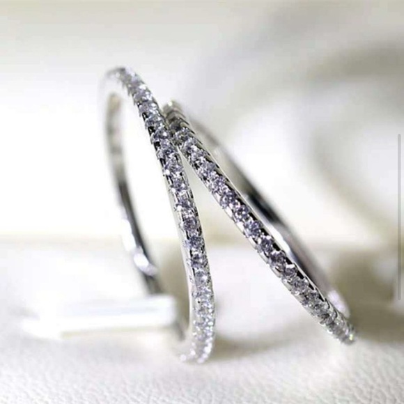 2 Women 925 Sterling Silver Band Ring Wedding Stackable Anniversary Engagement - Picture 1 of 6
